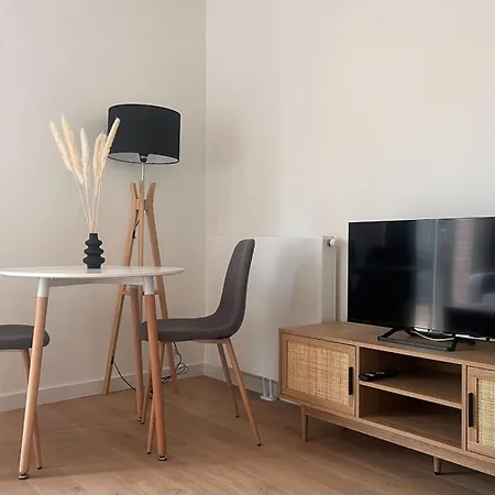 Apartman Bright In Close To The Beach!