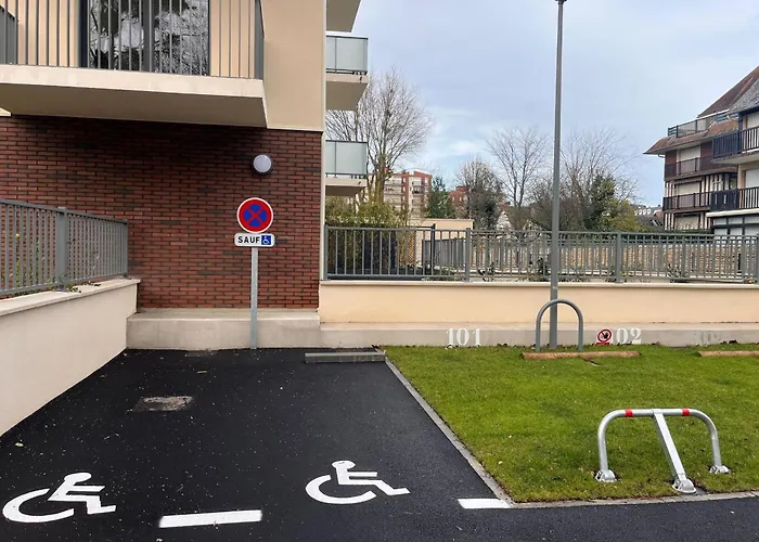 Bright In Close To The Beach! * Cabourg